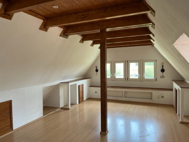 Dachspitz der Villa Weinberg vor dem Ausbau